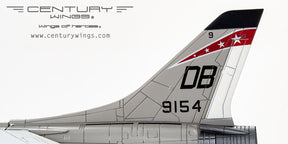 F-8E クルーセイダー アメリカ海兵隊 第235海兵戦闘飛行隊（全天候） 「デス・エンジェルス」 （主翼フラップ・スラットダウン固定） ダナン基地・南ベトナム 1966年 #9154/DB9 1/72[001645]
