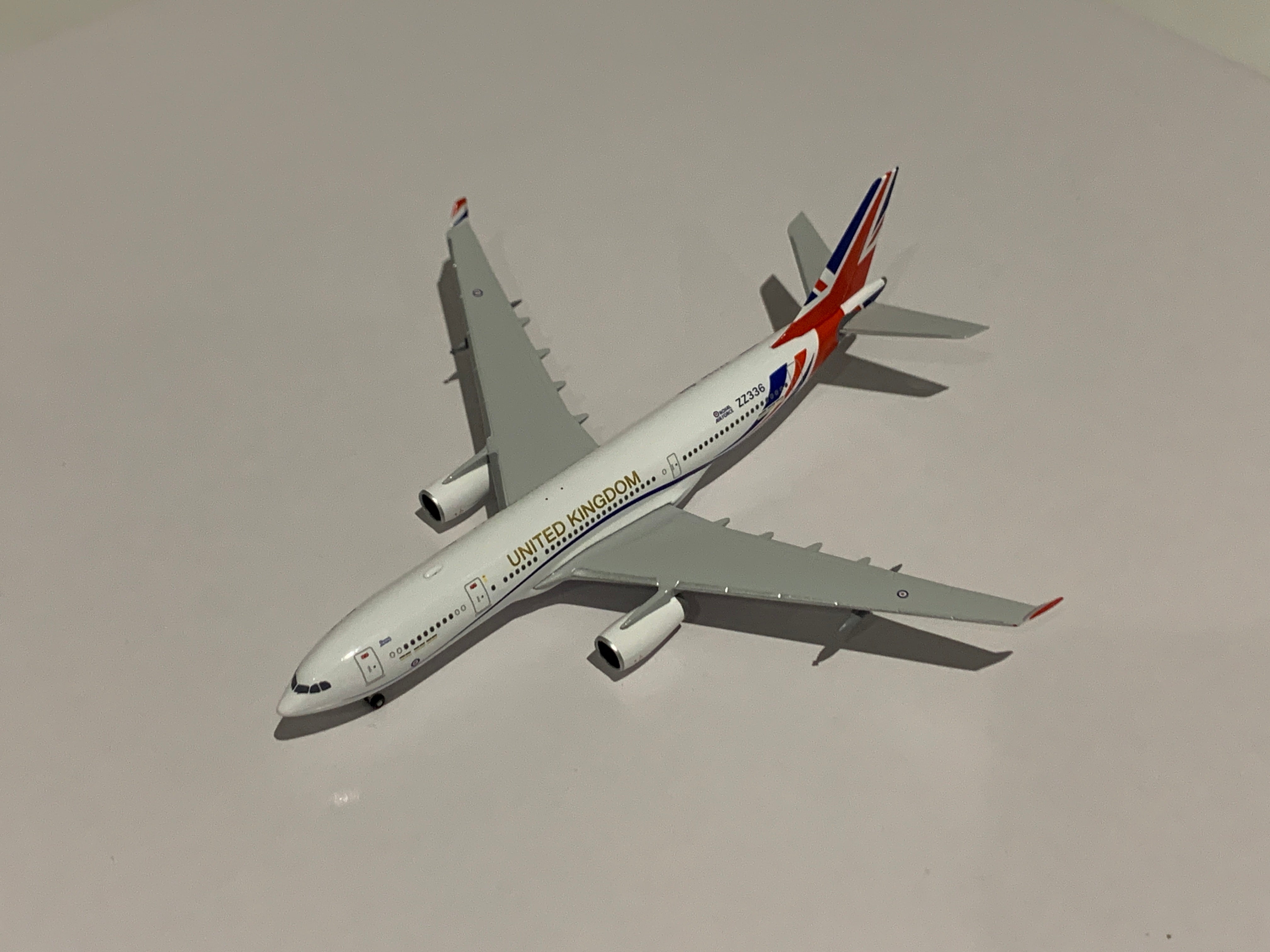 Herpa Wings A330 MRTT イギリス政府専用機 第10飛行隊/第101飛行隊「ベスピナ」ZZ336 1/500[537414]