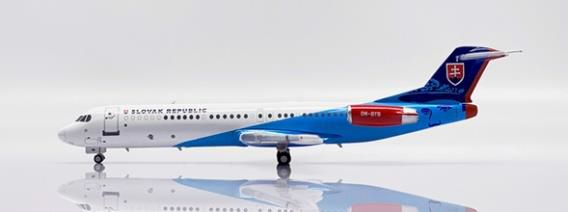 【予約商品】Fokker100 スロバキア政府専用機　OM-BYB 1/400 (JC20231224) [LH4235]