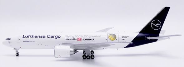 JC Wings 777F ルフトハンザ・カーゴ Sustainable Aviation Fuel 開閉選択式 D-ALFG 1/400  [XX40226C