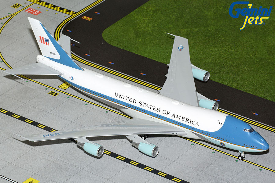 747-200B(M) エアフォース・ワン 米国大統領専用機 82-8000 new antenna array 1/200 [G2AFO1204]