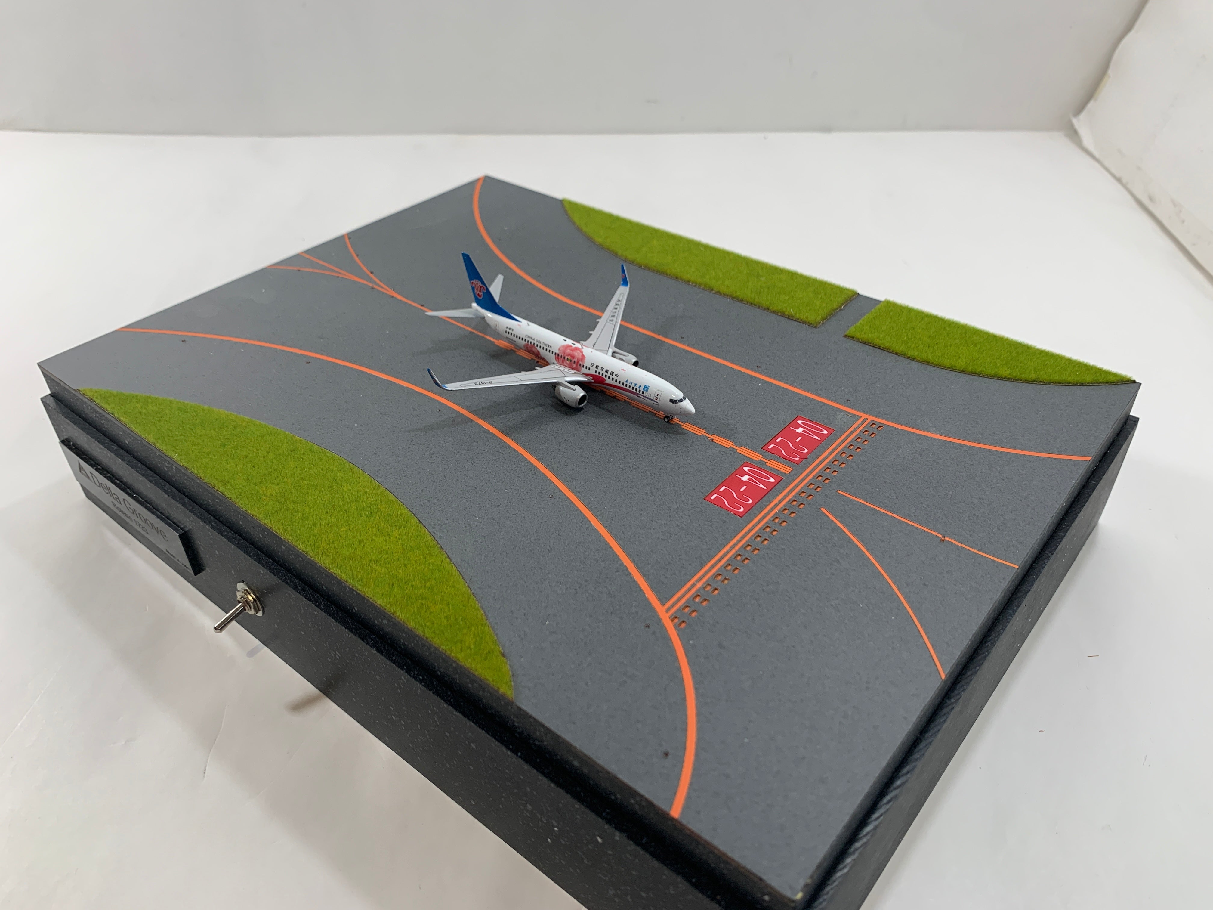 Roteiro 跑道 羽田機場複製跑道 B RWY22 RHP/左側透視模型 光纖內建照明套裝