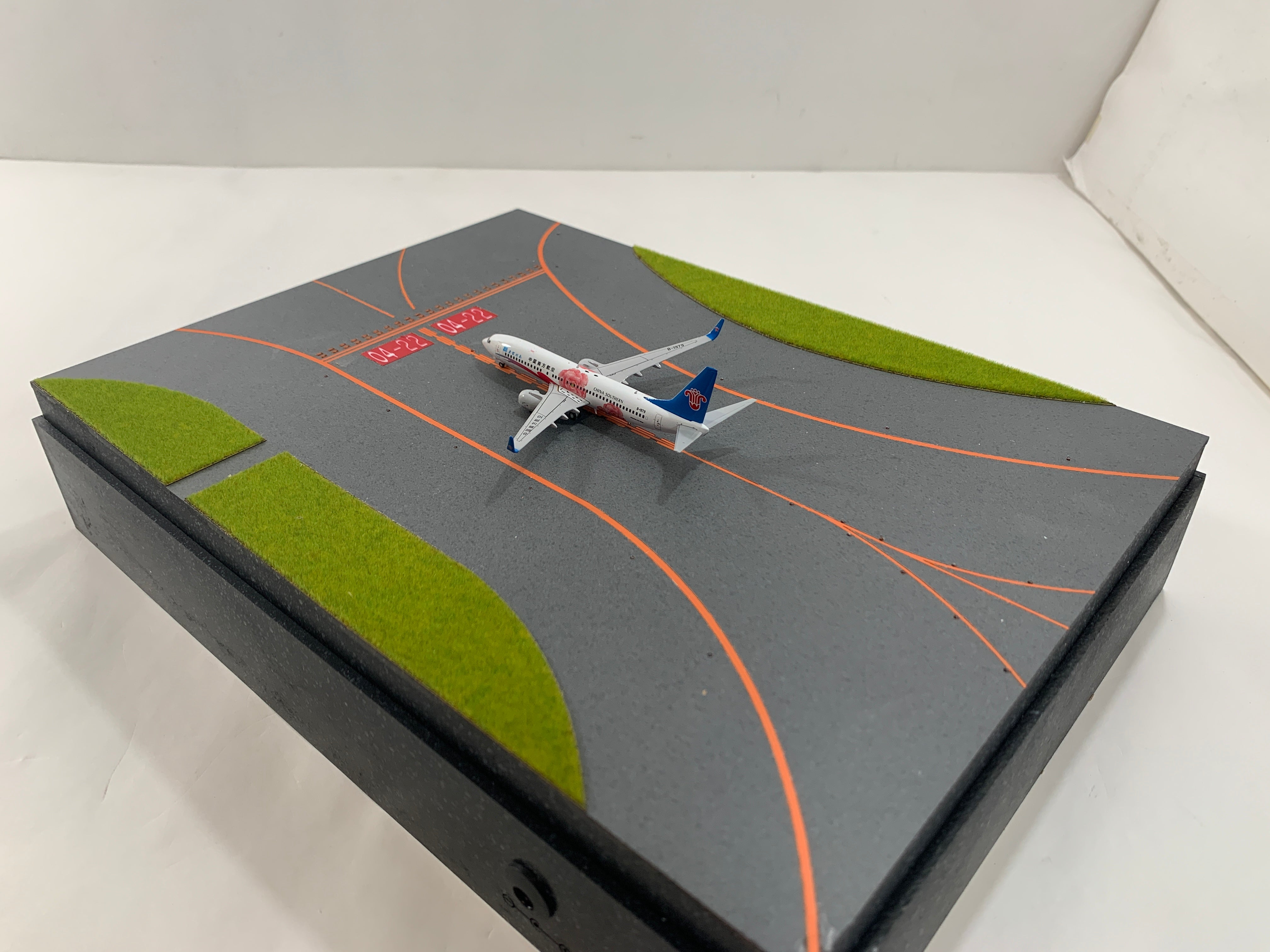 Roteiro 跑道 羽田機場複製跑道 B RWY22 RHP/左側透視模型 光纖內建照明套裝