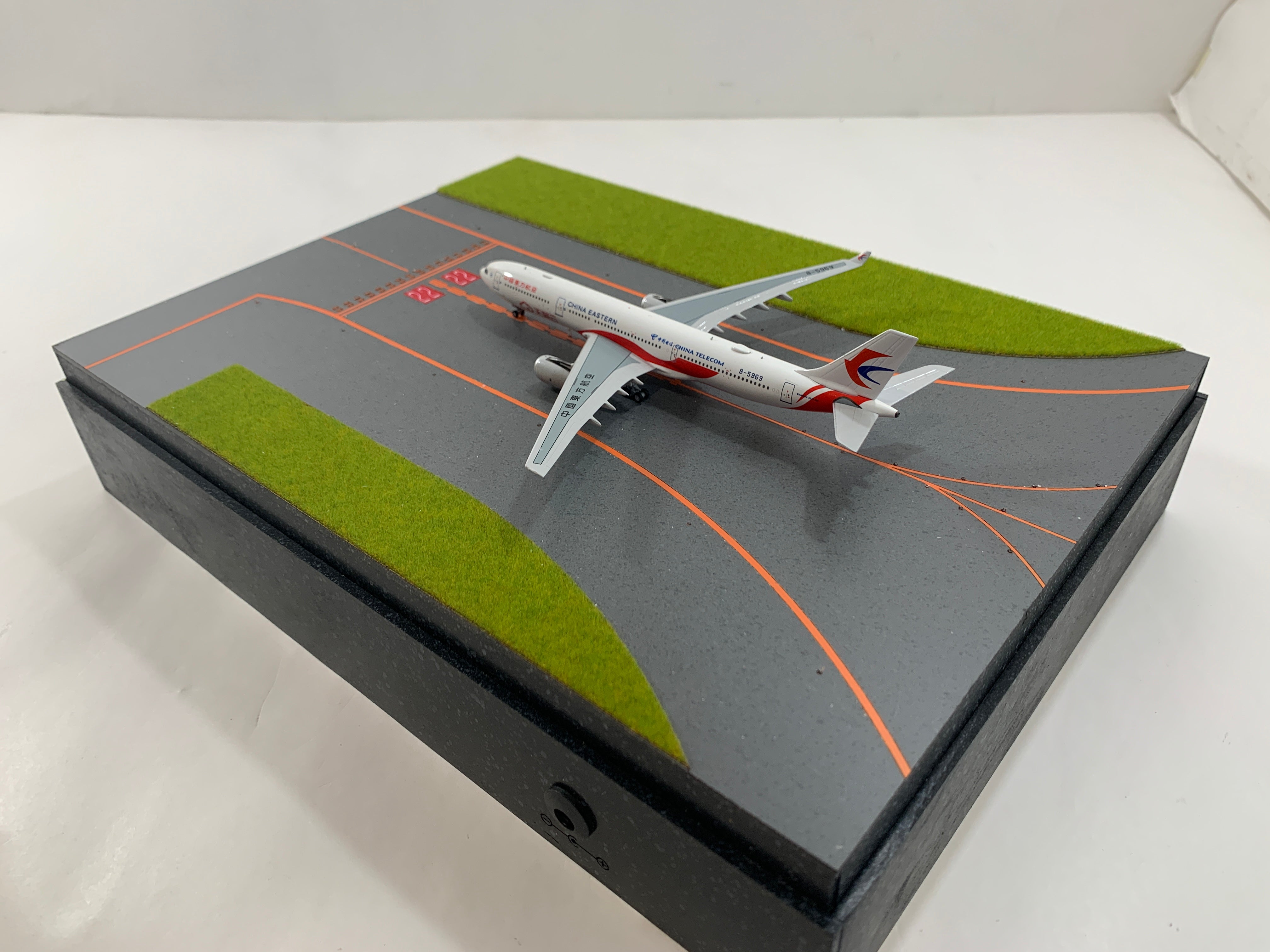Roteiro 跑道 羽田機場複製跑道 B RWY22 RHP/右側透視模型光纖內建照明套裝