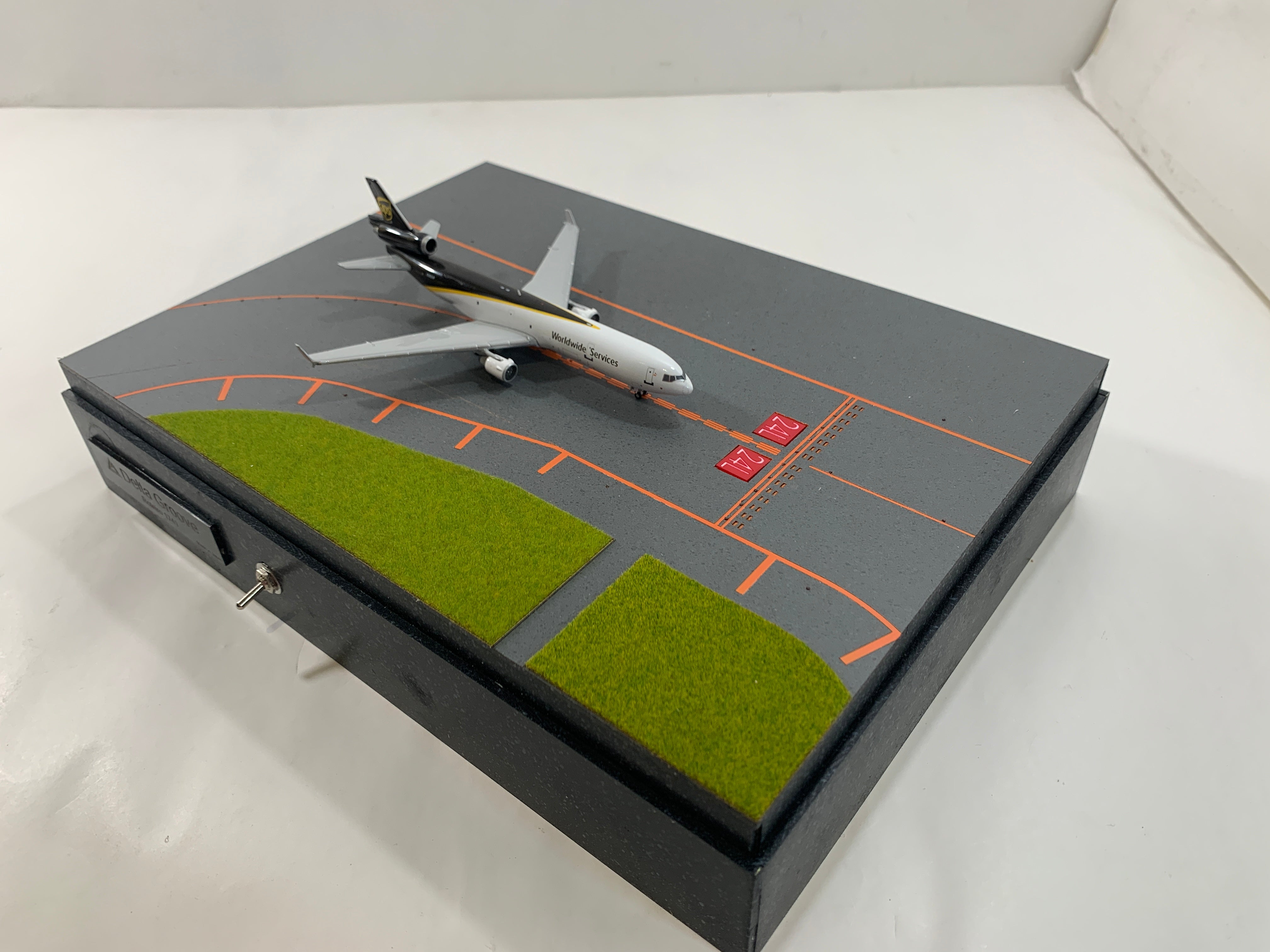 Roteiro跑道關西國際機場B跑道RWY24L RHP/左側透視模型光纖內建照明套裝