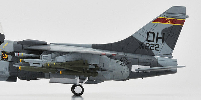 A-7DコルセアII アメリカ空軍 オハイオ州空軍 第178戦術戦闘航空団 第162戦術戦闘飛行隊 82年 「スクラッピー」 #69-6222 1/72 [001604]
