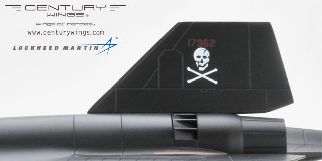 SR-71A アメリカ空軍 第9戦略偵察航空団 80年代中盤 「スカル＆クロスボーンズ」 #61-7962 1/72 [001607]