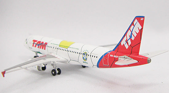 A320-200 TAMブラジル航空 特別塗装 「ワールドカップ2010記念」 PR-MAP 1/400 [10421]