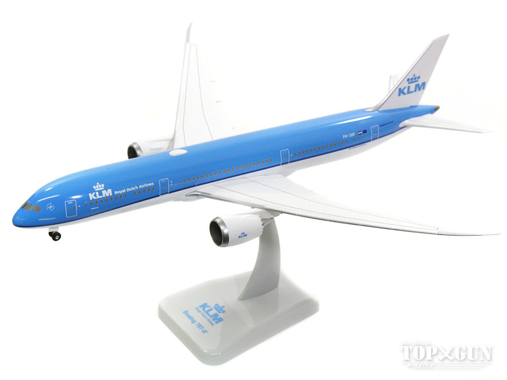 787-9 KLMオランダ航空 主翼飛行姿勢 WiFiレドーム付 （ランディングギア／スタンド付属） PH-BHF 1/200 ※プラ製  [10826GR]