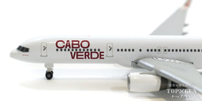 【WEB限定特価】757-200 TACVカーボ・ベルデ・エアラインズ 「Baia de Tarrafal」 D4-CCG Island of Santiago colors 1/500 [534598]