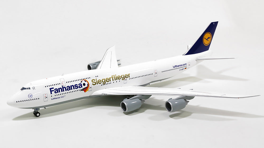 Herpa Wings 747-8i ルフトハンザドイツ航空 特別塗装 「Fanhansa