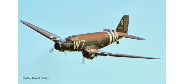 C-47A USAAF 37thTCP ネプチューン作戦 75周年記念 #43-30652 （スナップインモデル・スタンド仕様・ランディングギアなし） 1/100 [612296]