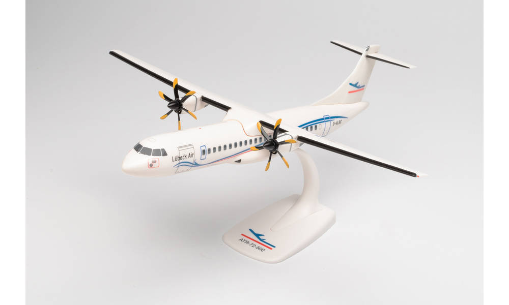 ATR-72-500 リューベックエアー （スナップインモデル・スタンド仕様・ランディングギアなし） D-ALBC 1/100 [613279]