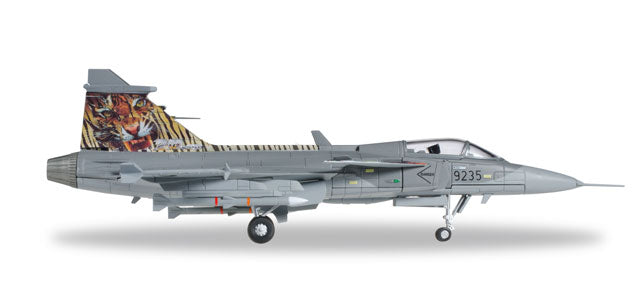 Herpa Wings サーブJAS.39グリペン チェコ空軍 第211飛行隊 NATOタイガーミート2011時 カンブレー基地 ・フランス  #9235 1/72