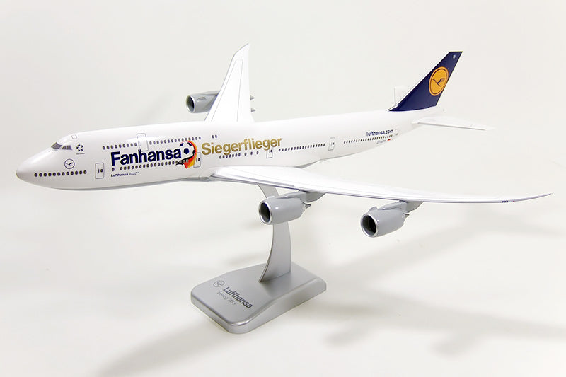 747-8i ルフトハンザドイツ航空 特別塗装 「Fanhansa Siegerflieger（勝者のフライト）」 D-ABYI  1/200 ※ギアなし・スタンド専用・プラ製 [LH32]