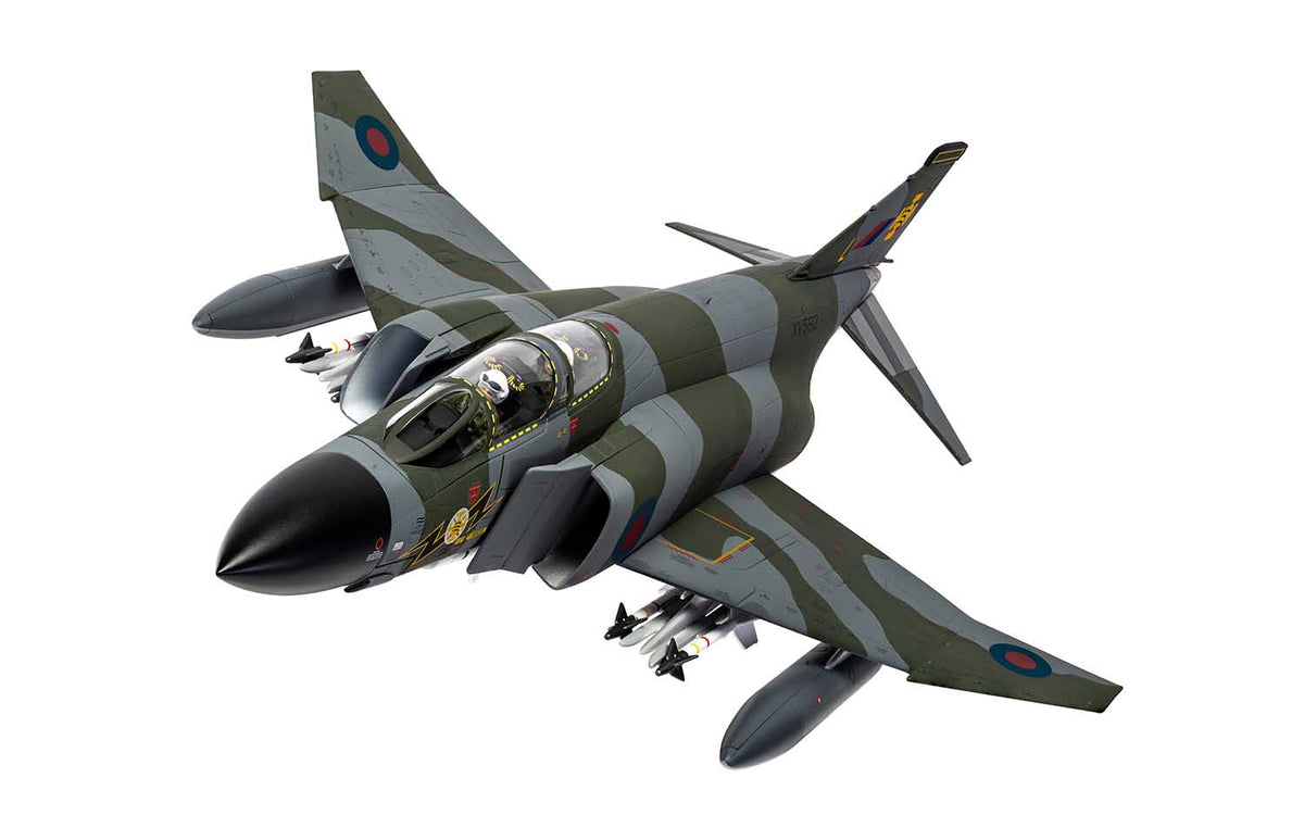 ファントムFG.1（F-4K/F-4J）イギリス空軍 第111飛行隊 70年代後半 ルーカーズ基地 XV592/L 1/48 [AA27902]