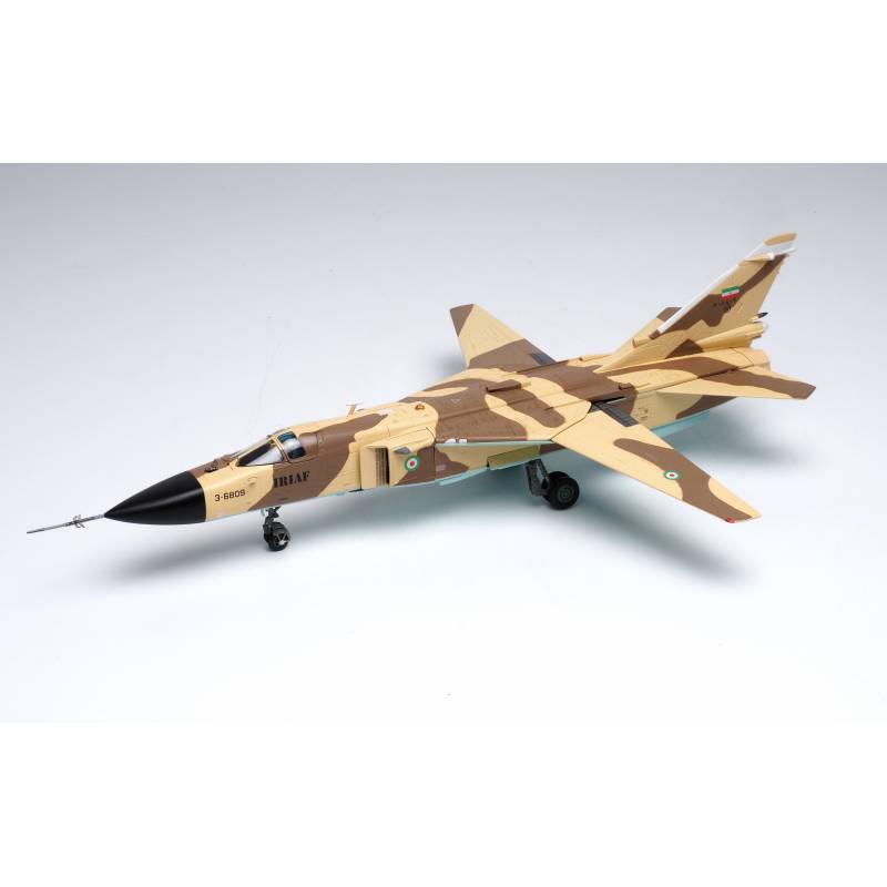 1/72 Su-24MK イラン・イスラム共和国空軍 71st TFS 3-6835 [CA722408]