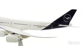 747-8i ルフトハンザドイツ航空 新塗装  「ブランデンブルク」 D-ABYA （ギア・スタンド付属） 1/200 ※プラ製 [DLH003]
