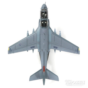 EA-6Bプラウラー アメリカ海軍 第136電子戦飛行隊「ガントレッツ」 航空団司令機 11年 NF500/#164402 1/72 ※新金型 [HA5001]