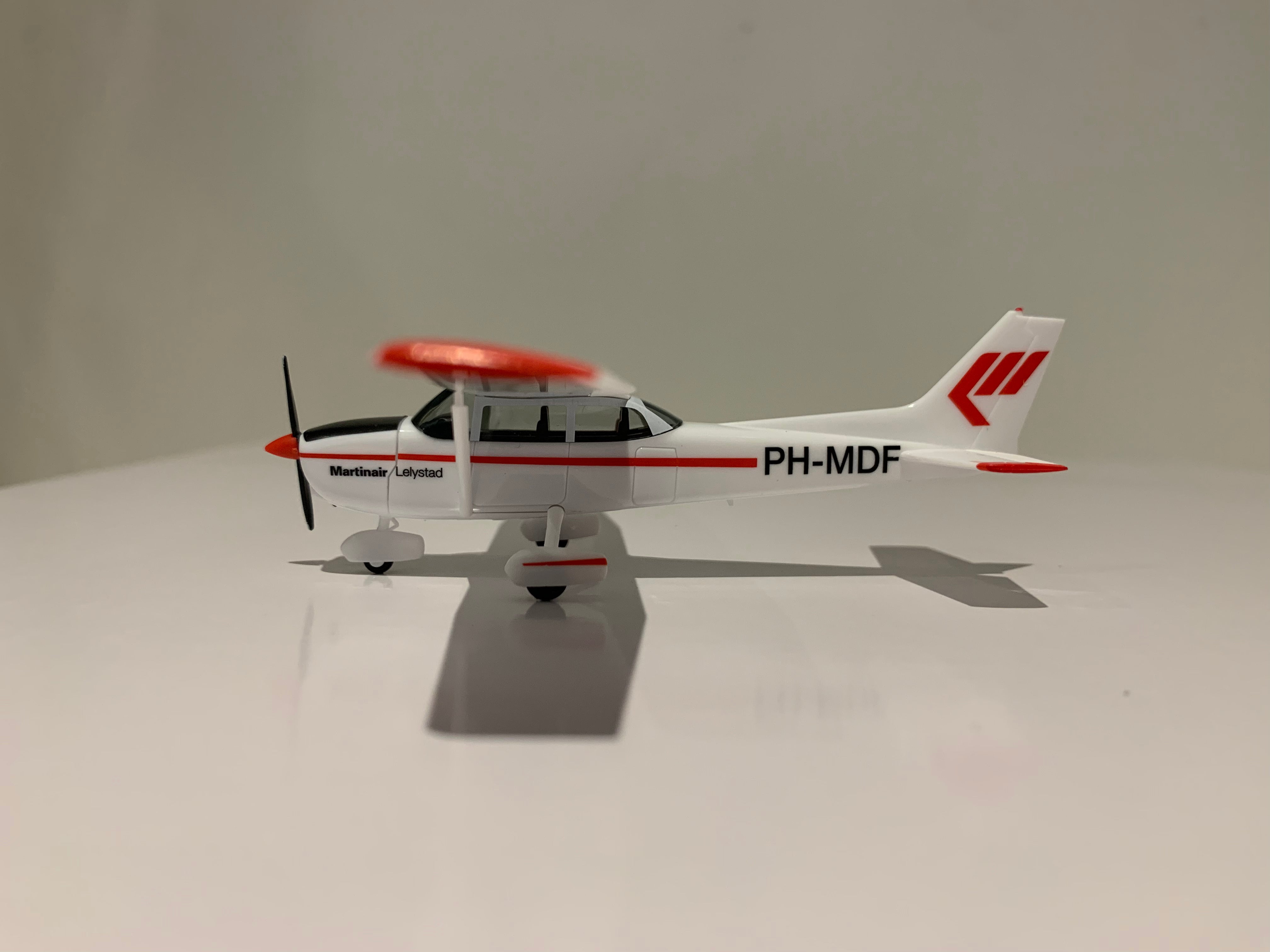 Cessna 172 Martinair Flight Academy PH-MDF 1/87[019477] 