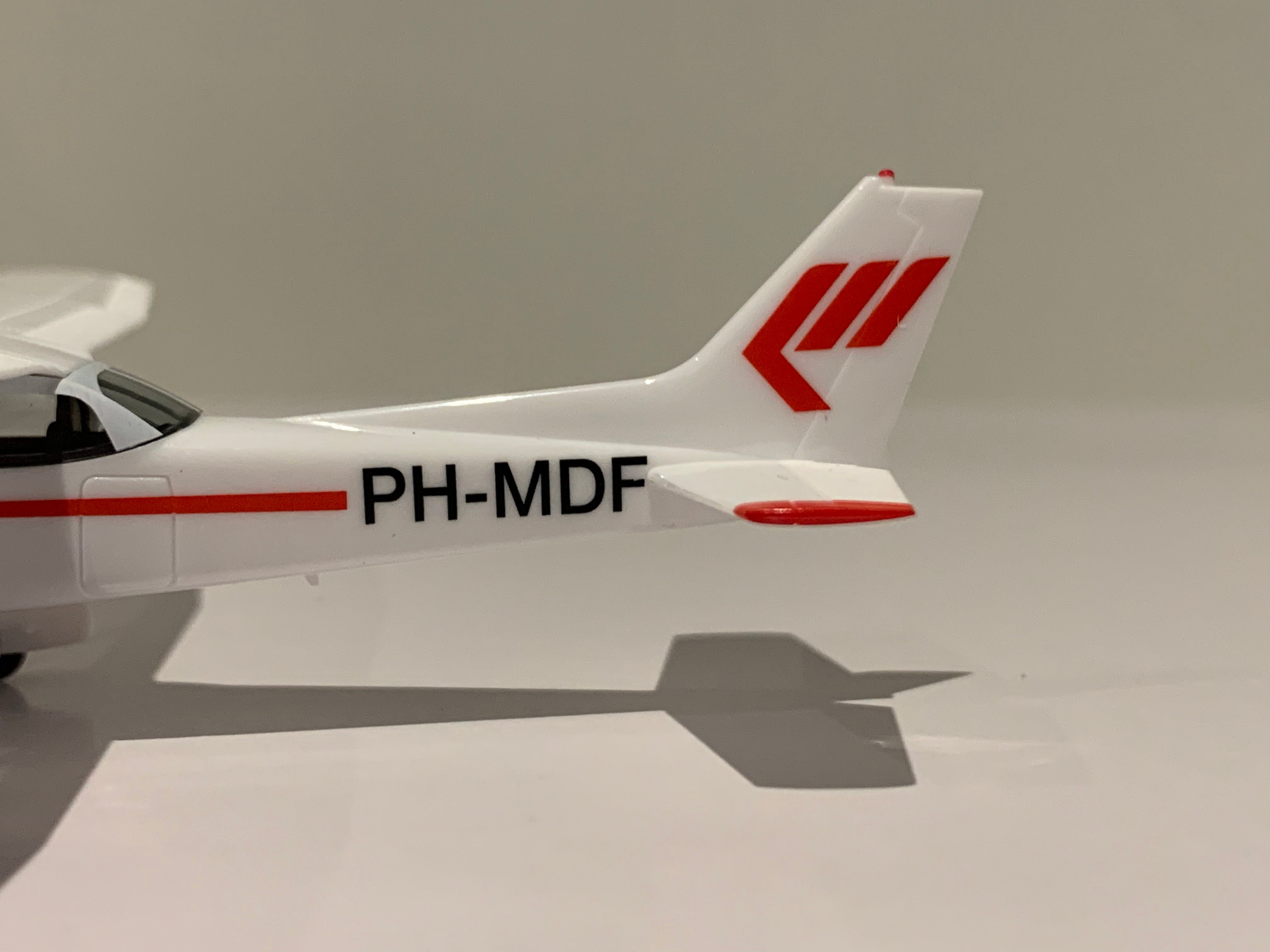 Cessna 172 Martinair Flight Academy PH-MDF 1/87[019477] 