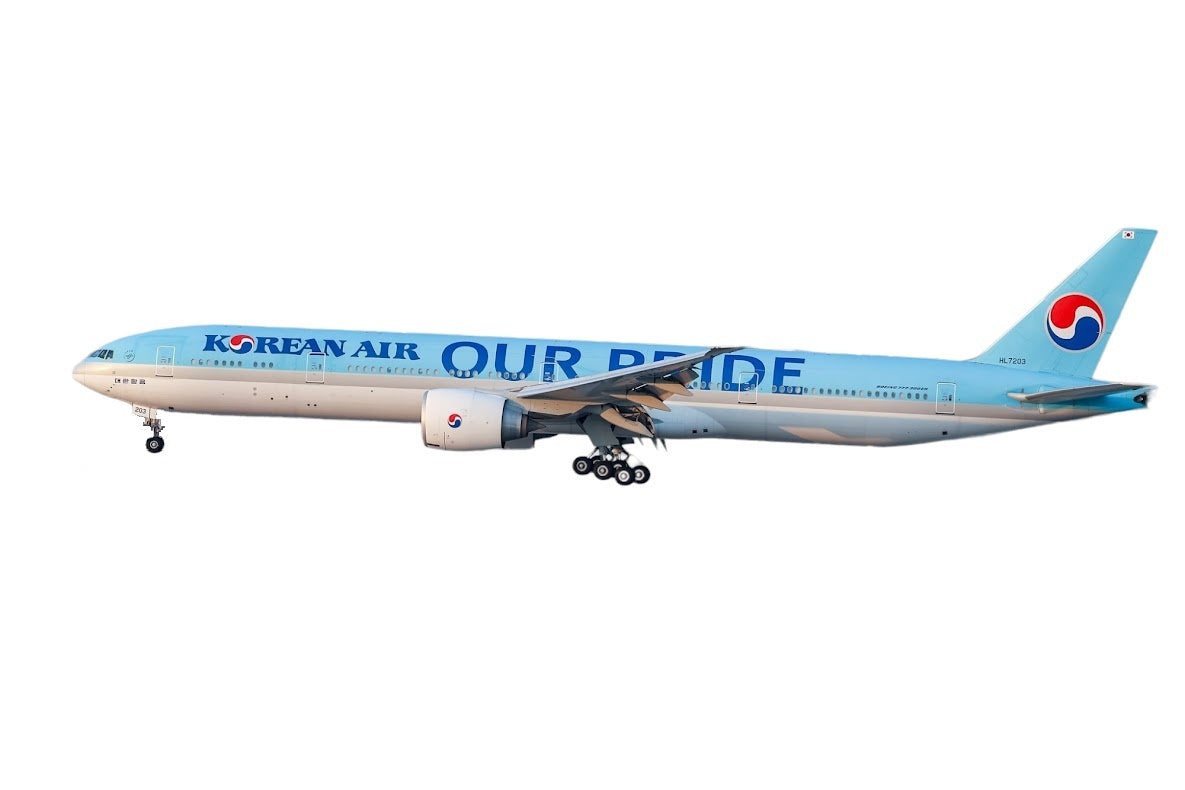 [Pre-order item] 777-300ER Korean Air We Are Our Pride HL7203 1/400 (PH20230922) [04561] 