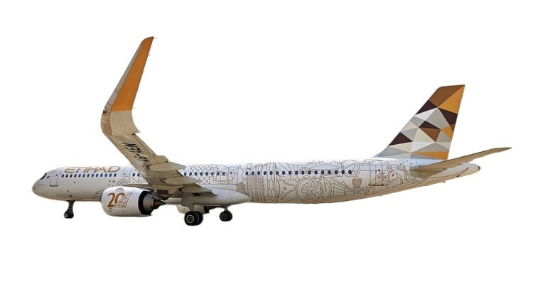 A321-231 ETIHAD AIRWAYS REG: A6-AEJ WITH STAND - INFLIGHT
