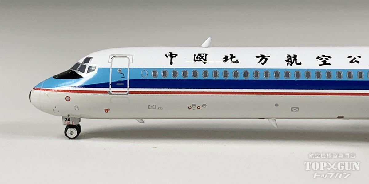 MD-82 中国北方航空 B-2136 1/400 [12008]