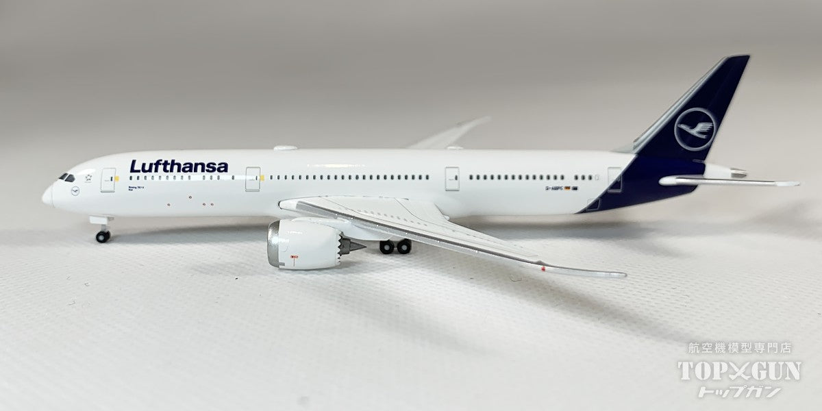 Amazon | herpa 1/200 747-8i ルフトハンザ航空 新塗装 D-ABYA