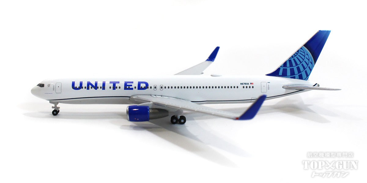 767-300ER United Airlines N676UA 1/500 [536127]