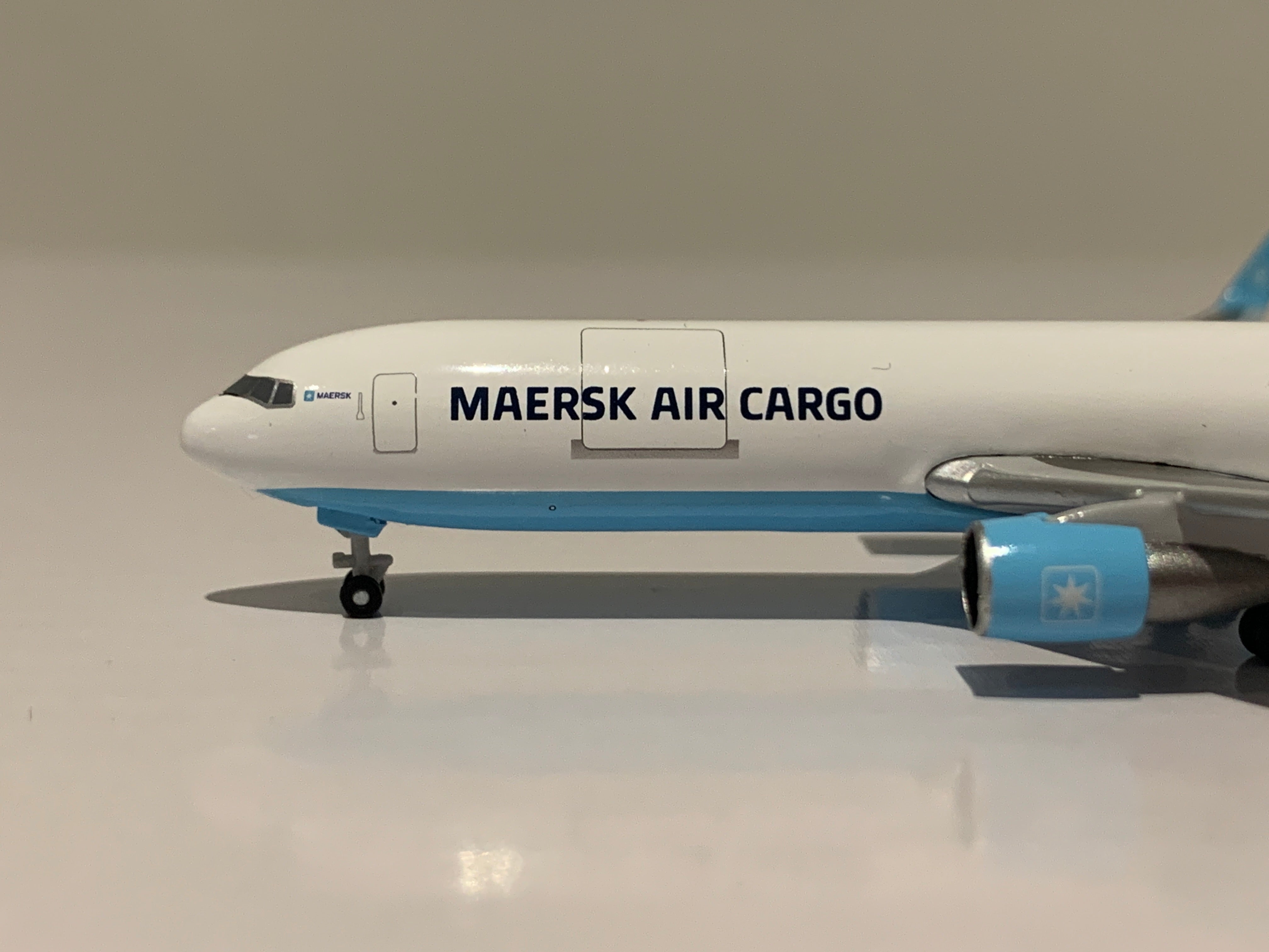 767-300F Maersk Air Cargo OY-SYA 1/500[537261] 