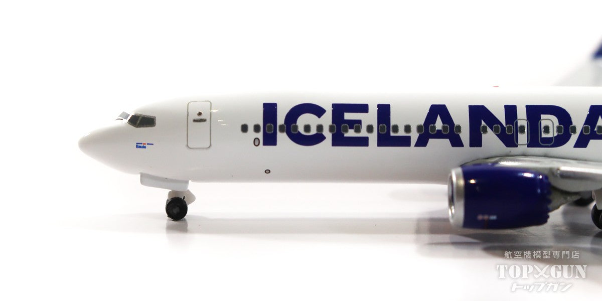 737 Max 9 Icelandair Baula magenta tail stripe TF-ICD 1/500 [537476] 