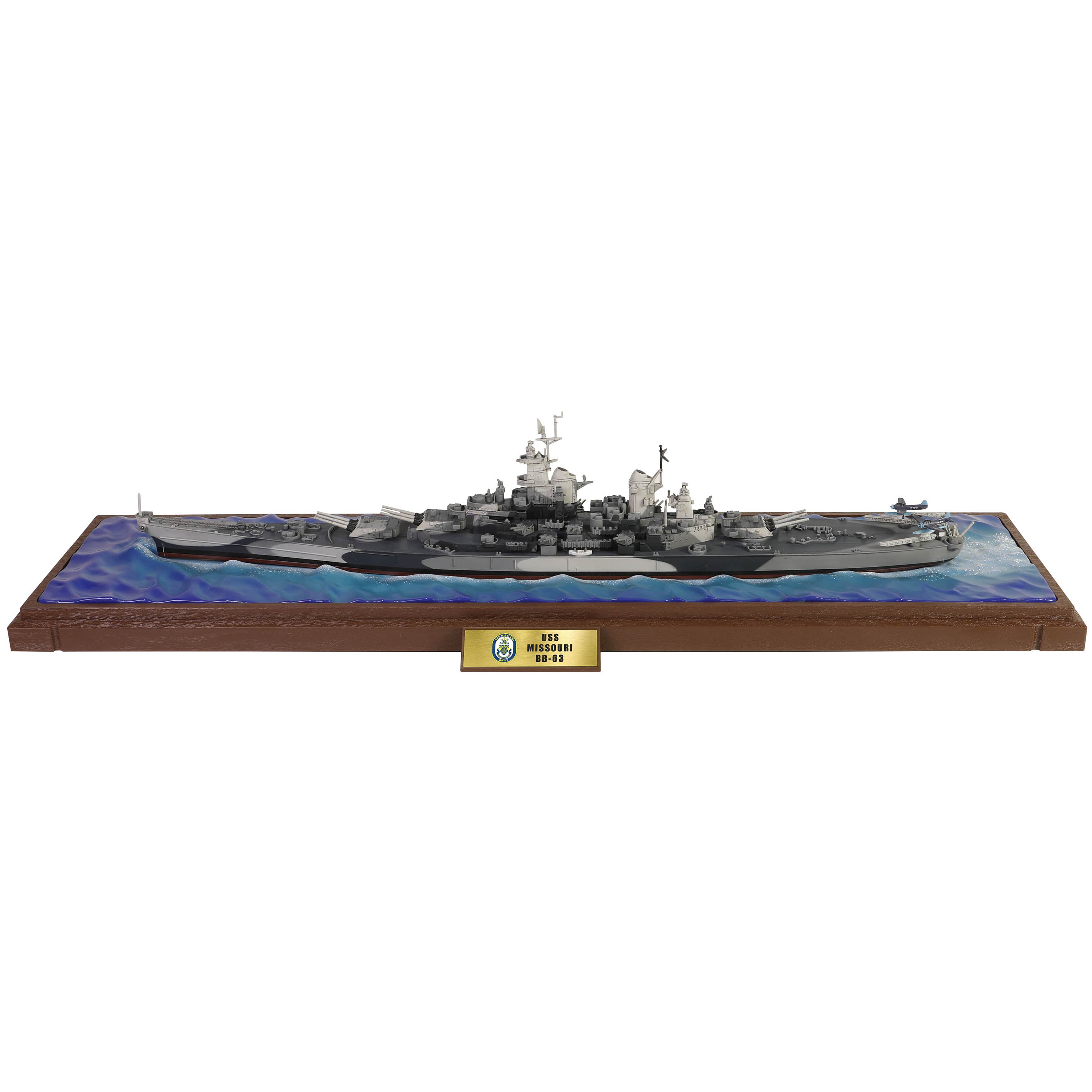 アメリカ海軍 戦艦 ミズーリ 喫水線仕様 雲形迷彩 1/700 [55716]