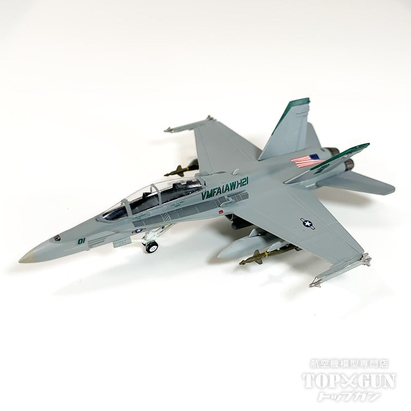 F/A-18D（複座型） ホーネット アメリカ海兵隊 第121海兵戦闘攻撃飛行隊「グリーンナイツ」 飛行隊長機 07年 VK01 1/200 (MS20250714) [5613]