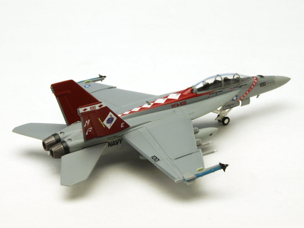 F/A-18F（複座型）アメリカ海軍 第102戦闘攻撃飛行隊「ダイヤモンドバックス」 航空団司令機 08年 NF100 1/200 (MS20250714) [6122]