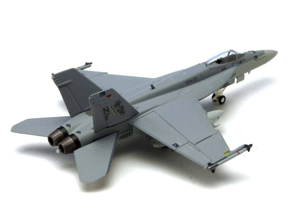 F/A-18E アメリカ海軍 第27戦闘攻撃飛行隊 「ロイヤルメイセス」 厚木基地 08年 ※ロービジ塗装 NF211 1/200 (MS20250714) [6221]