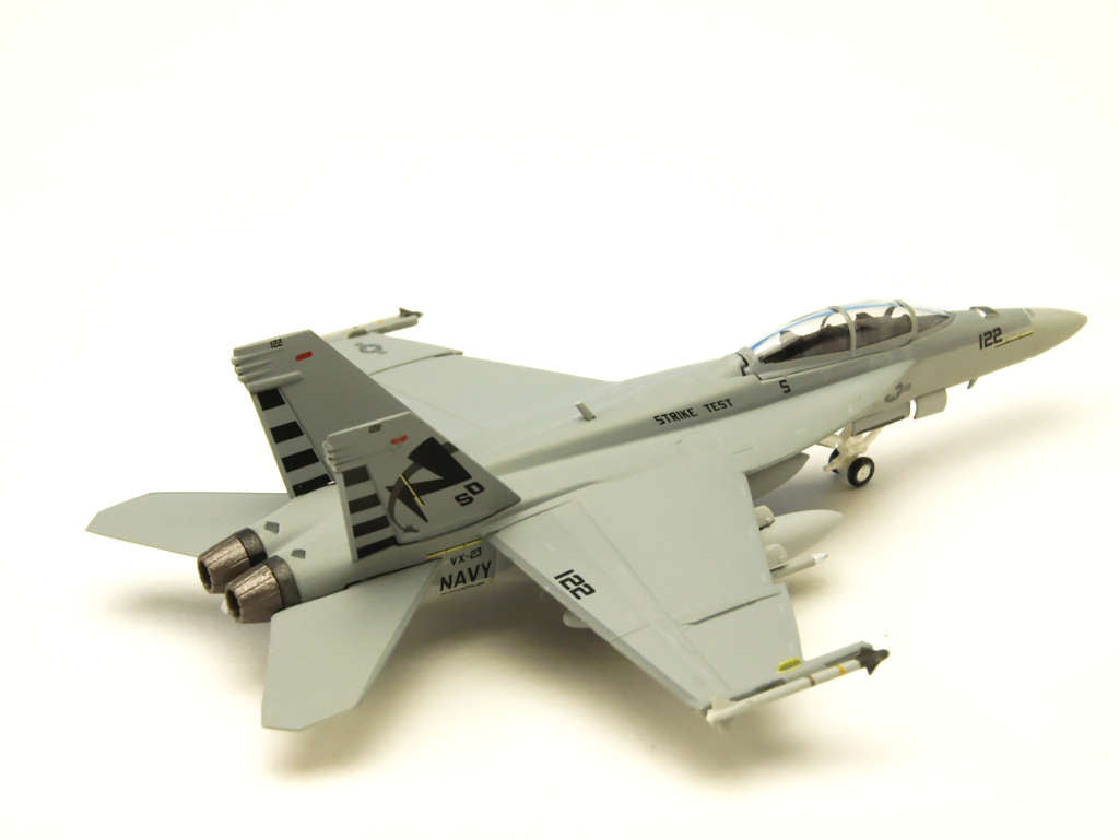 F/A-18F アメリカ海軍 第23試験飛行隊 「ソルティドッグス」 パタクセントリバー基地 ※ロービジ塗装 SD122 1/200 (MS20250722) [6467]