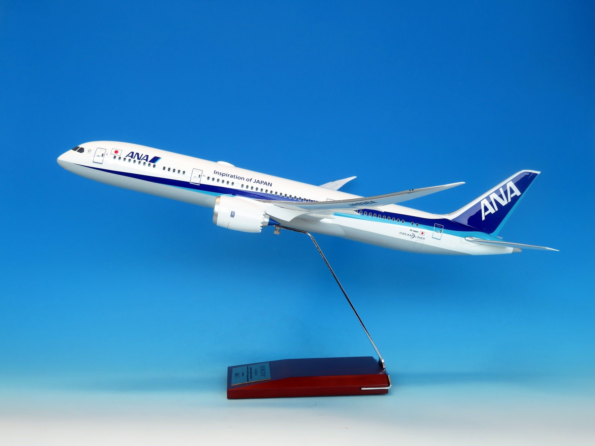 787-9 ANA All Nippon Airways RR engine logo with WiFi radome and wooden base plate JA922A 1/100 [NH00115] 