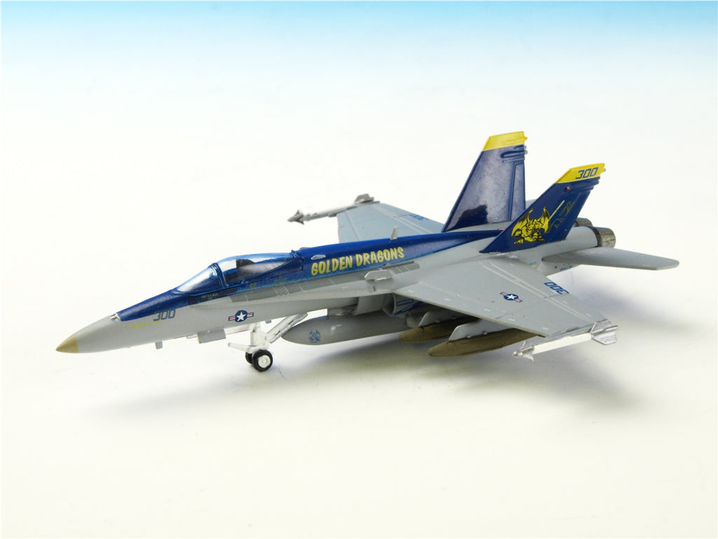F/A-18Cホーネット アメリカ海軍 第192戦闘攻撃飛行隊 「ゴールデンドラゴンズ」 航空団司令（CAG）機 NF300 1/200 (MS20250811) [7150]