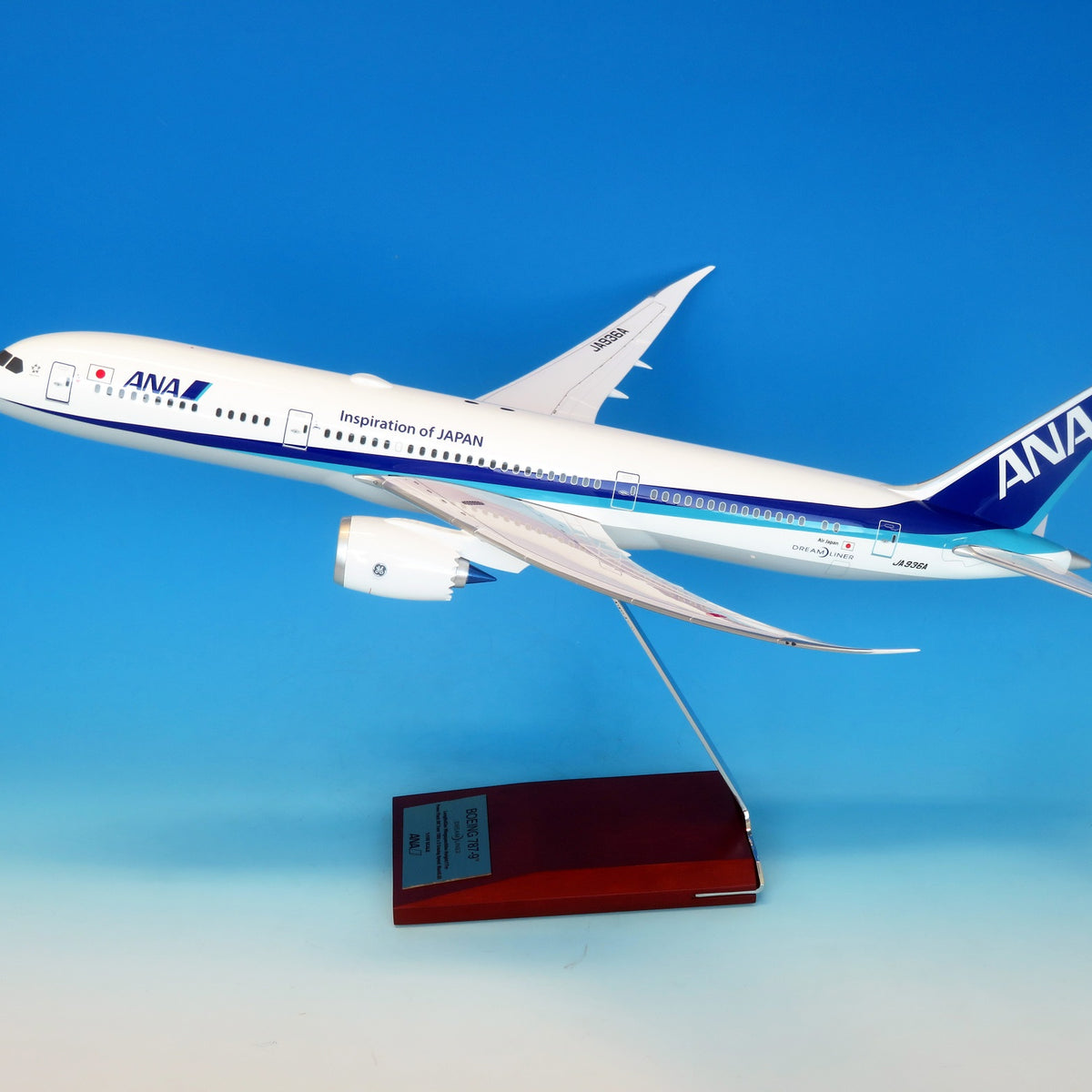 レア ANA 787-9 スタアラ塗装 JA899A 1/200 完成品 - fawema.org