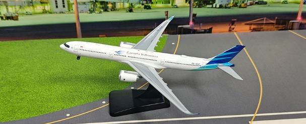 【予約商品】A330-900 ガルーダ・インドネシア航空 PK-GHF 1/400 (AV20260919) [AV4413]