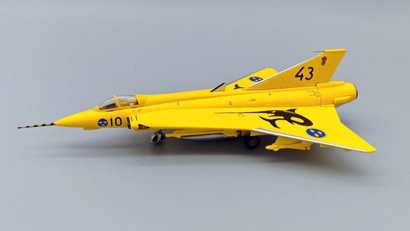 【予約商品】サーブ J35J ドラケン  スウェーデン空軍 「イエロー」 43-10  1/72 (AV202500628) [AV72-41-008]