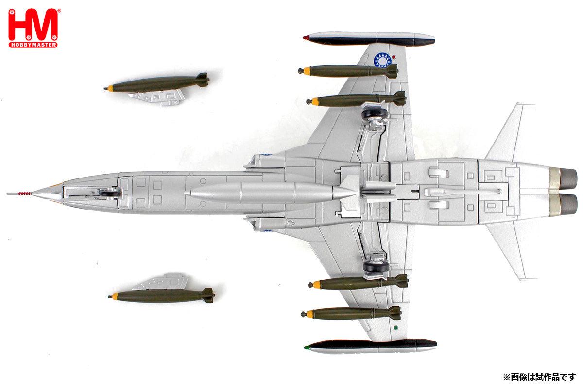 [Pre-order item] F-5B Freedom Fighter Republic of China Air Force 1960 1/72 (HM20250126) [HA33002] 