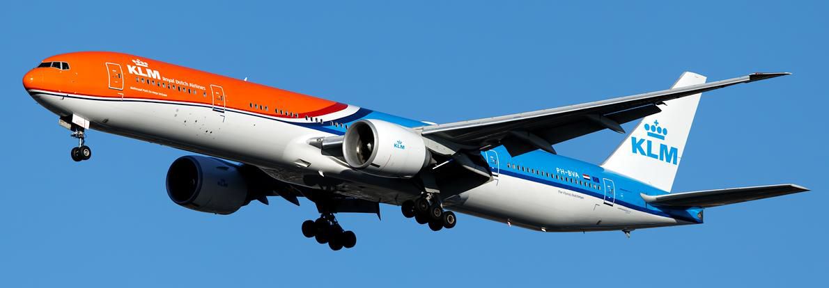 【予約商品】777-300ER KLMオランダ航空 「Orange Pride」 PH-BVA 1/200 (IF20250913) [IF773KL1125]
