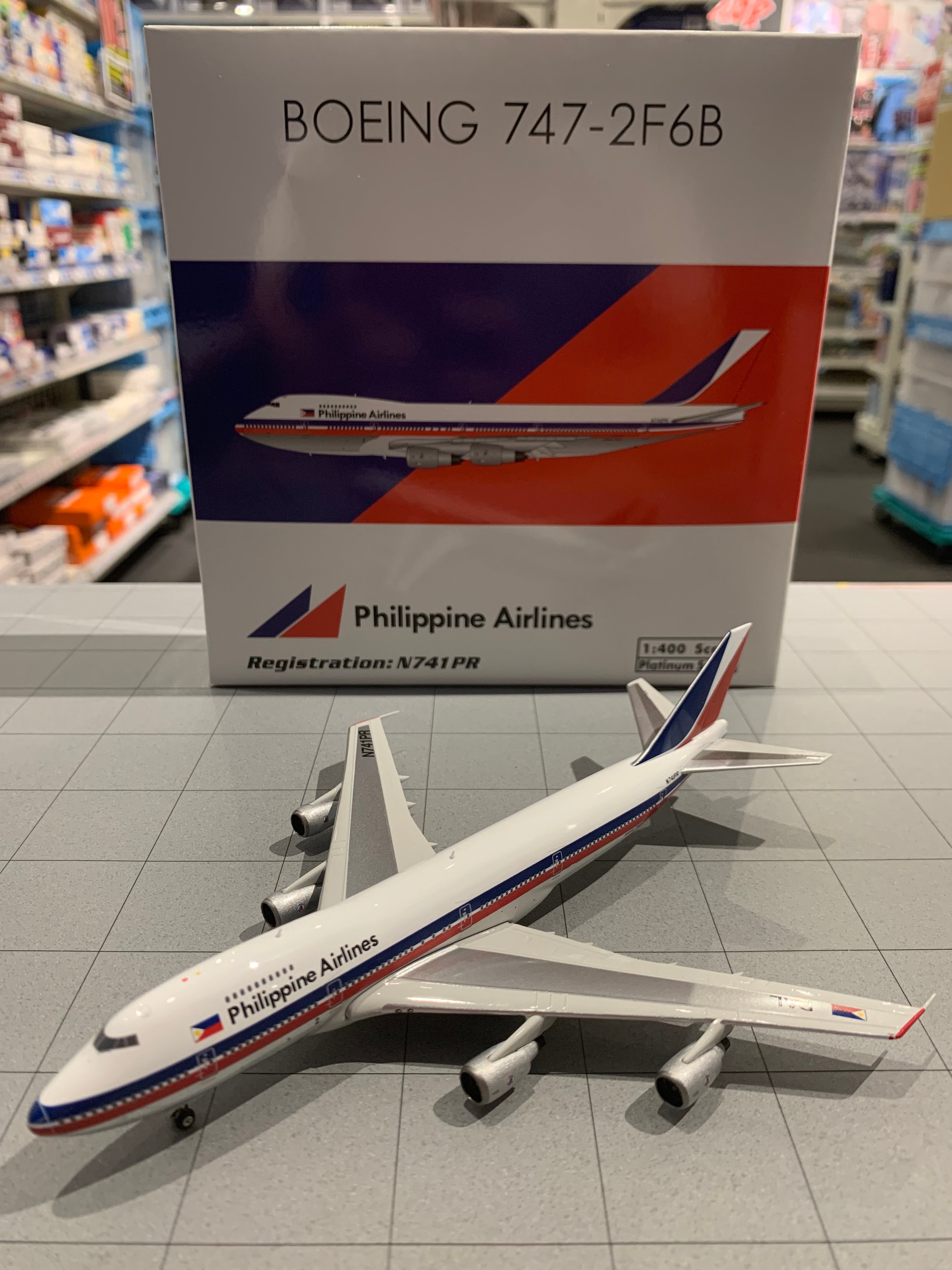 747-200 Philippine Airlines *Polished finish N741PR 1/400[11889] 