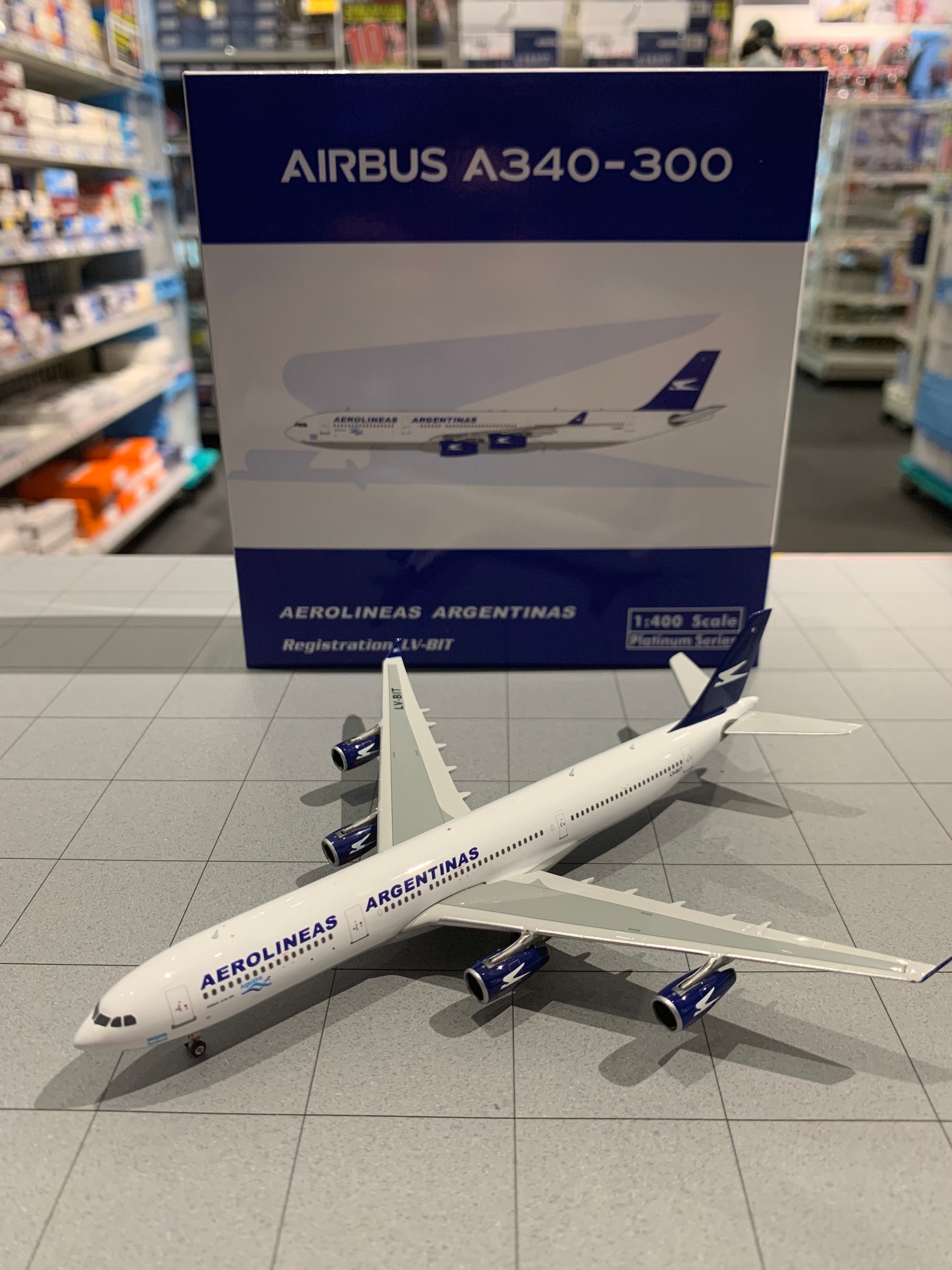 A340-300 アルゼンチン航空 LV-BIT 1/400[11895]