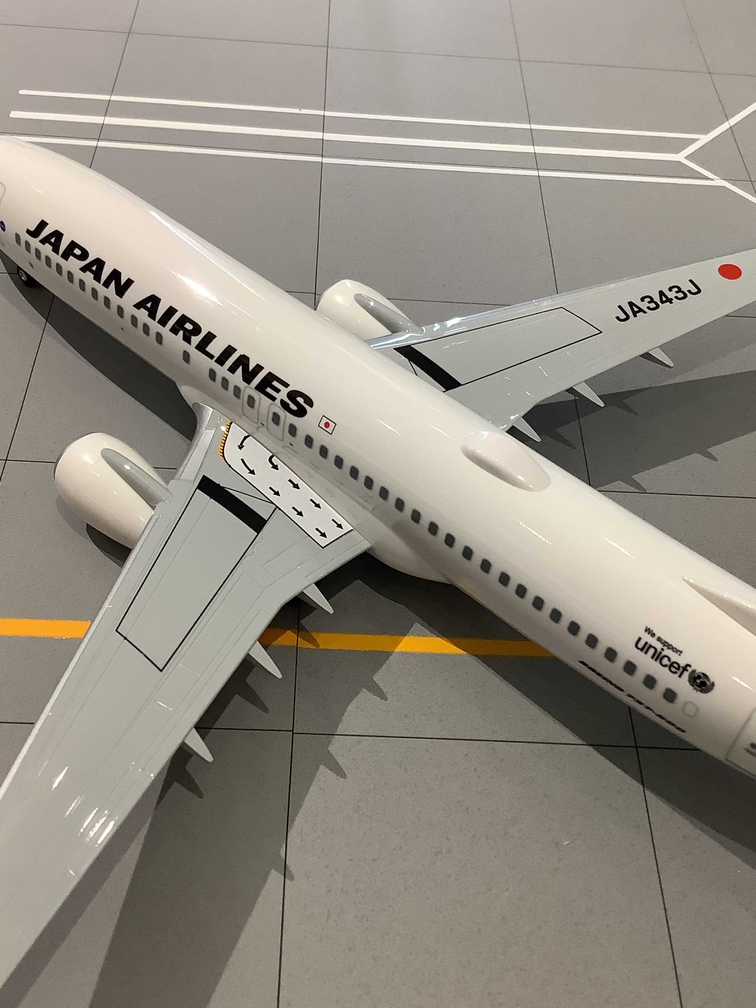 B737-800w JAL Japan Airlines JA343J 1/130 *Assembly required, plastic [BJQ2061]