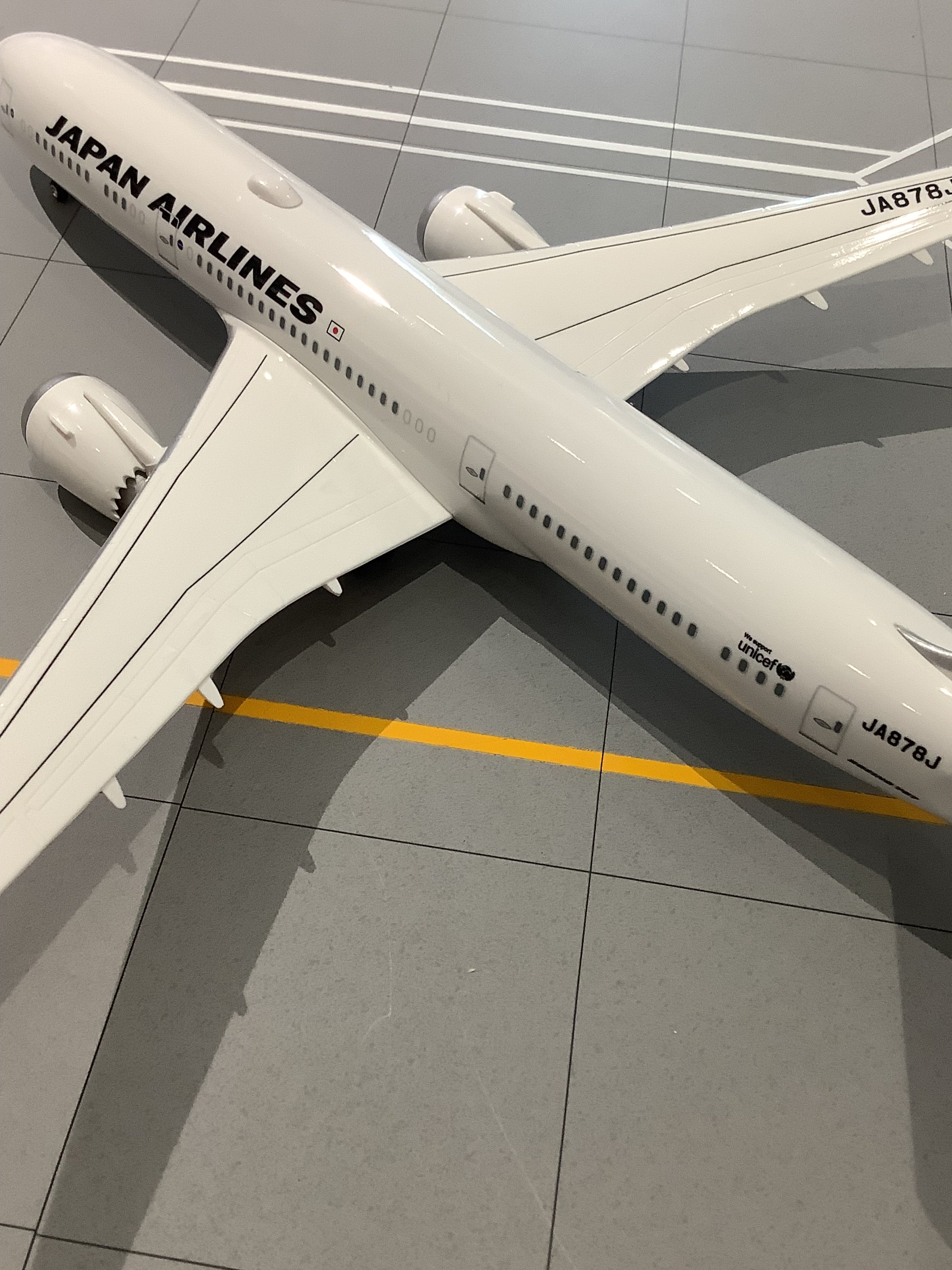 B787-9 JAL Japan Airlines JA878J 1/200 *Assembly required, plastic [BJQ2064]