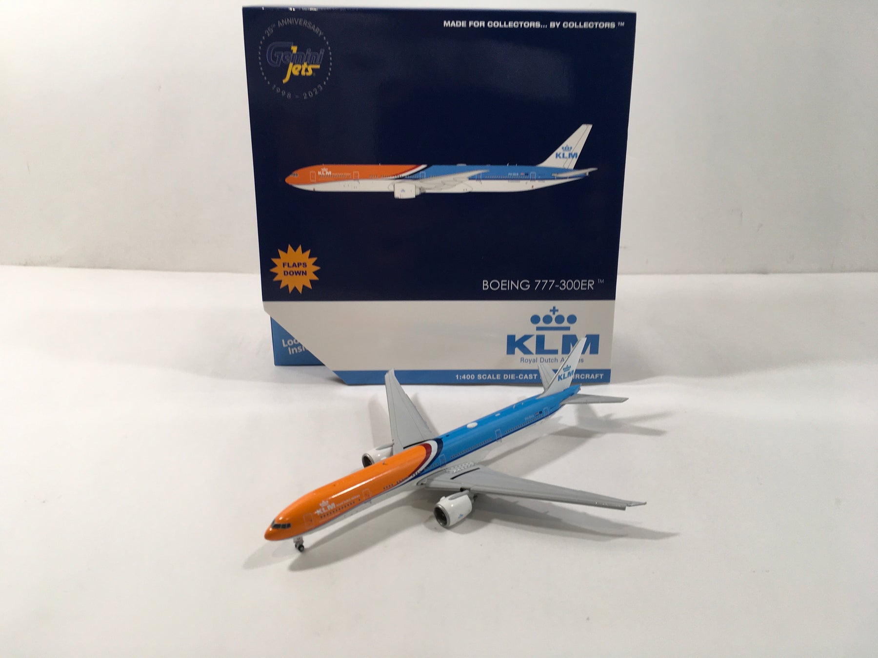 777-300ER KLMオランダ航空 new Orange Pride livery フラップダウン状態 PH-BVA 1/400[GJKLM2268F]