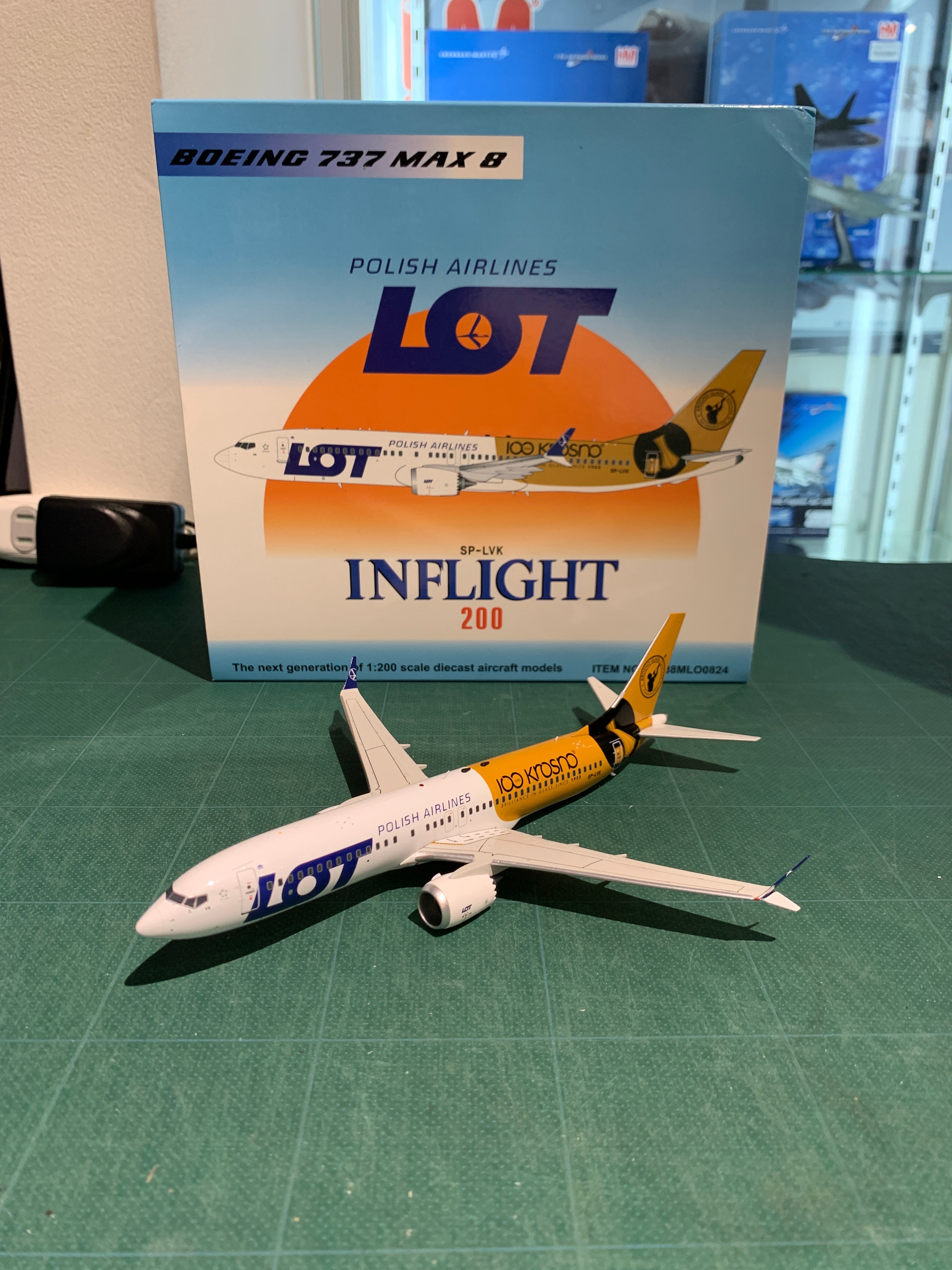 737 MAX8 LOT Polish Airlines SP-LVK 1/200 [IF738MLO0824] 